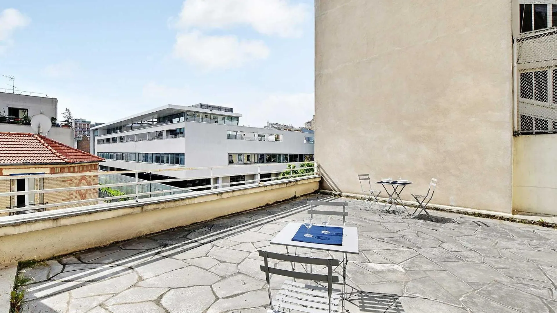 Charming Studio - 2P - Near Convention Paris 0*,  France